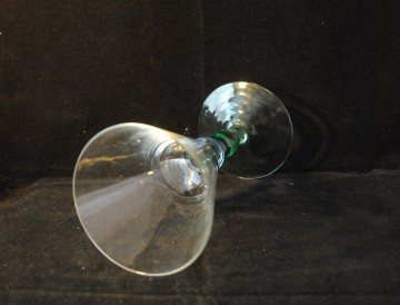 Glas op groen-blauwe voet
