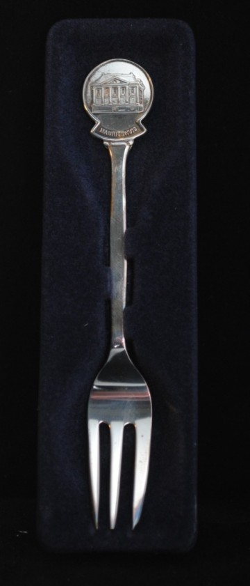 Gebaksvorkje verzilverd set van vier '750 jaar Den Haag'